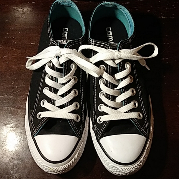 Converse shoes - Picture 2 of 2